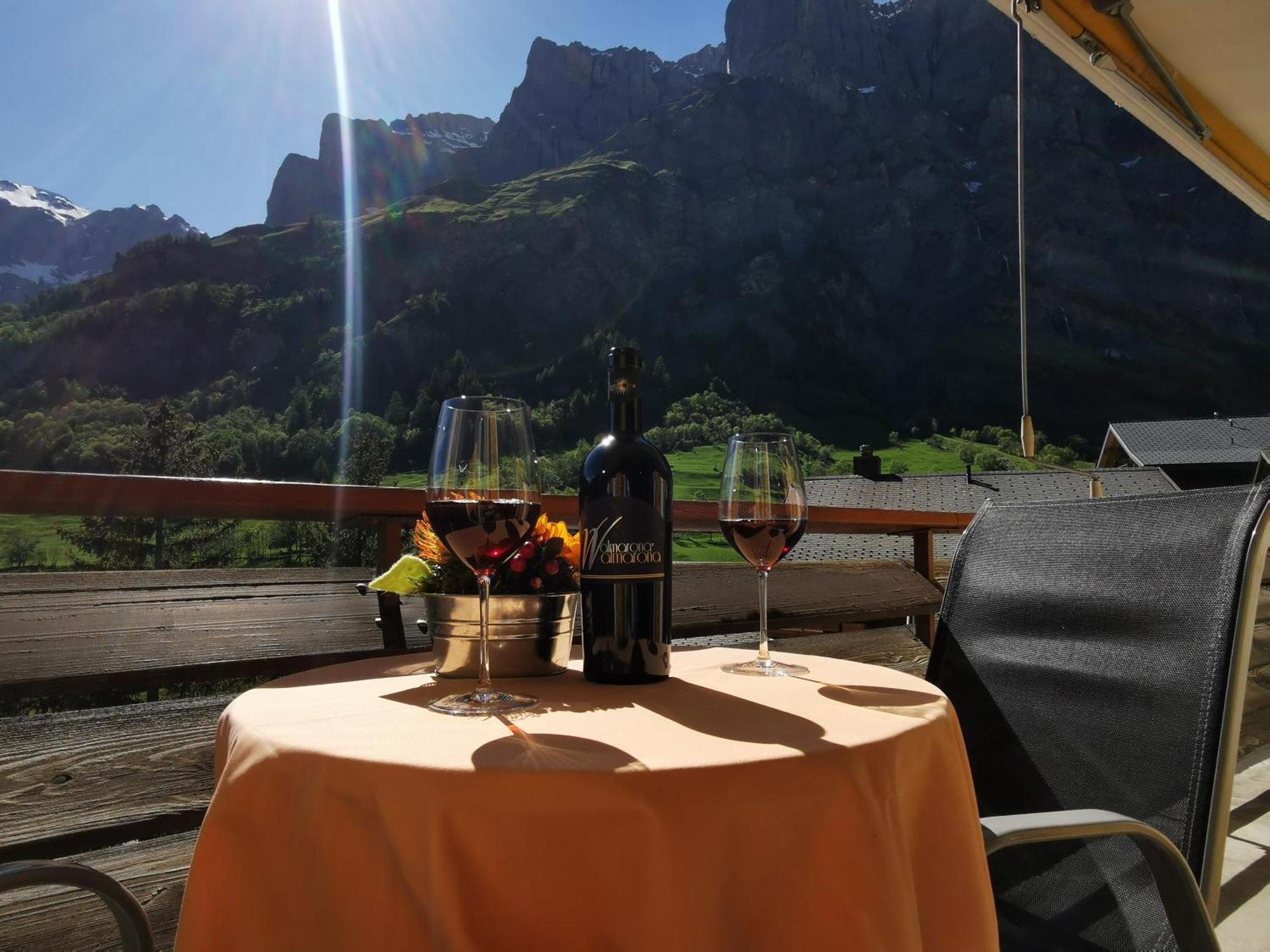 Hotel Walliserhof-Leukerbad-Therme المظهر الخارجي الصورة